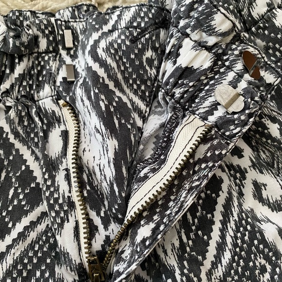 American Eagle Outfitters Shorts  High Rise - Picture 5 of 9